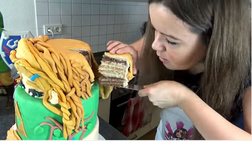 ドイツの女性youtuberの方が リンクとゼルダのケーキを作る クオリティが凄い