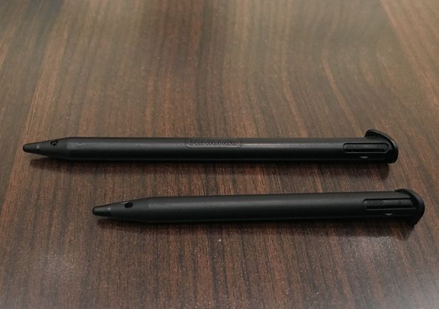 Newニンテンドー2DS LL」はちょっとだけタッチペンが小さい 