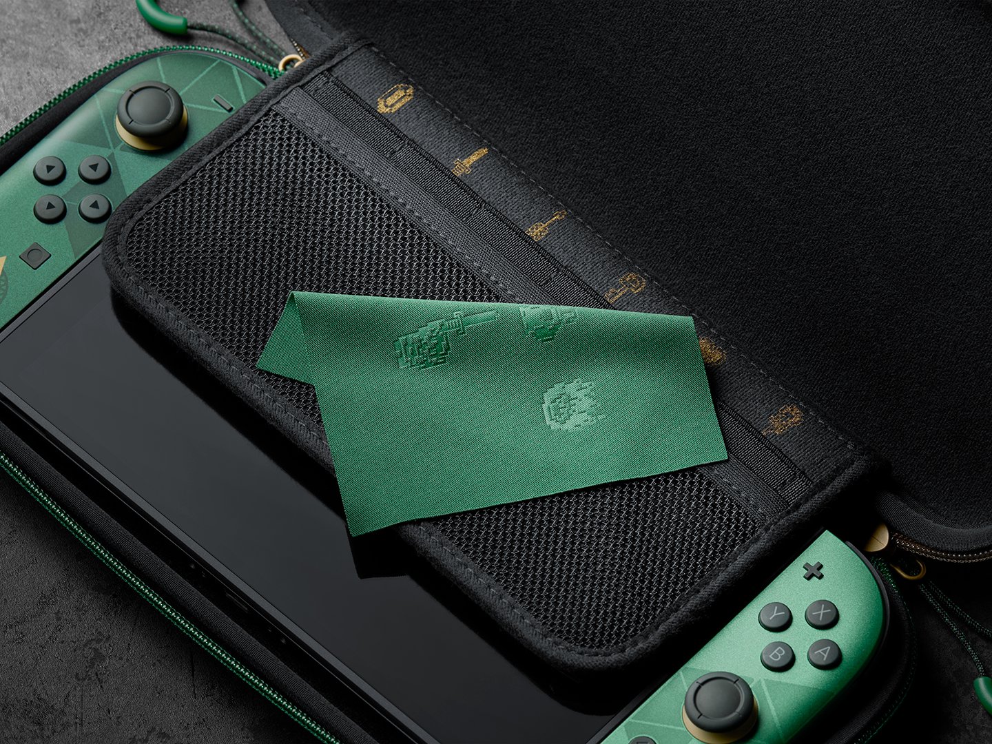 zelda-zelda-40th-anniversary-switch-2-pro-controller-yoyaku25